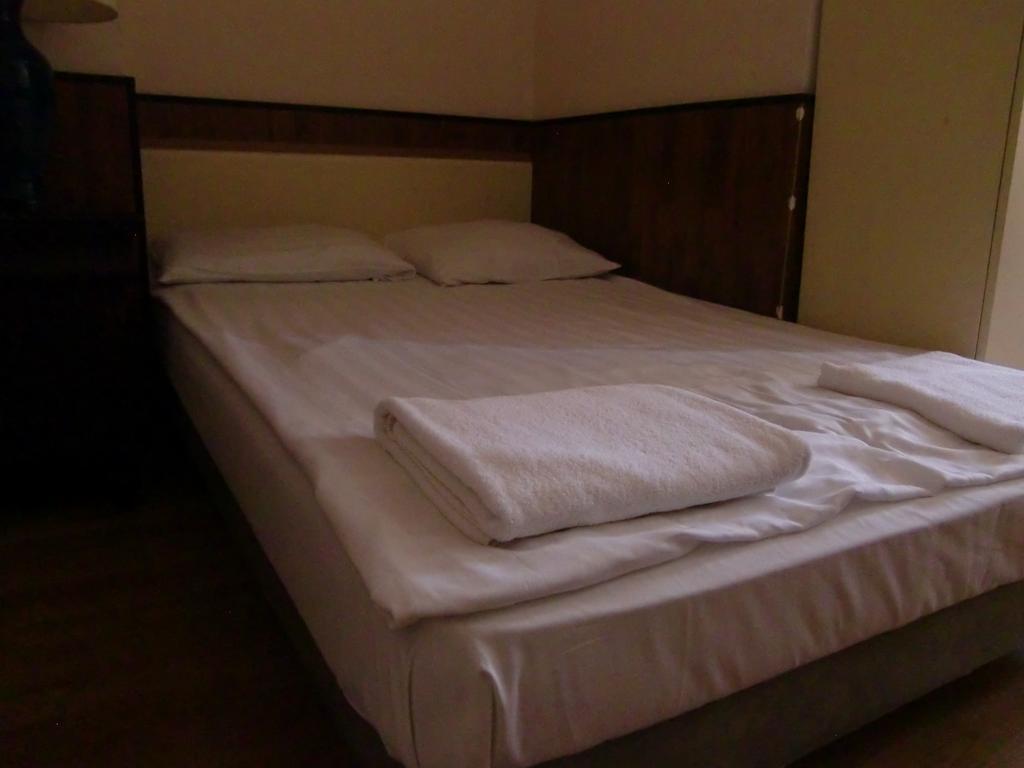 Budget Hotel Thorbecke Амстердам Стая снимка